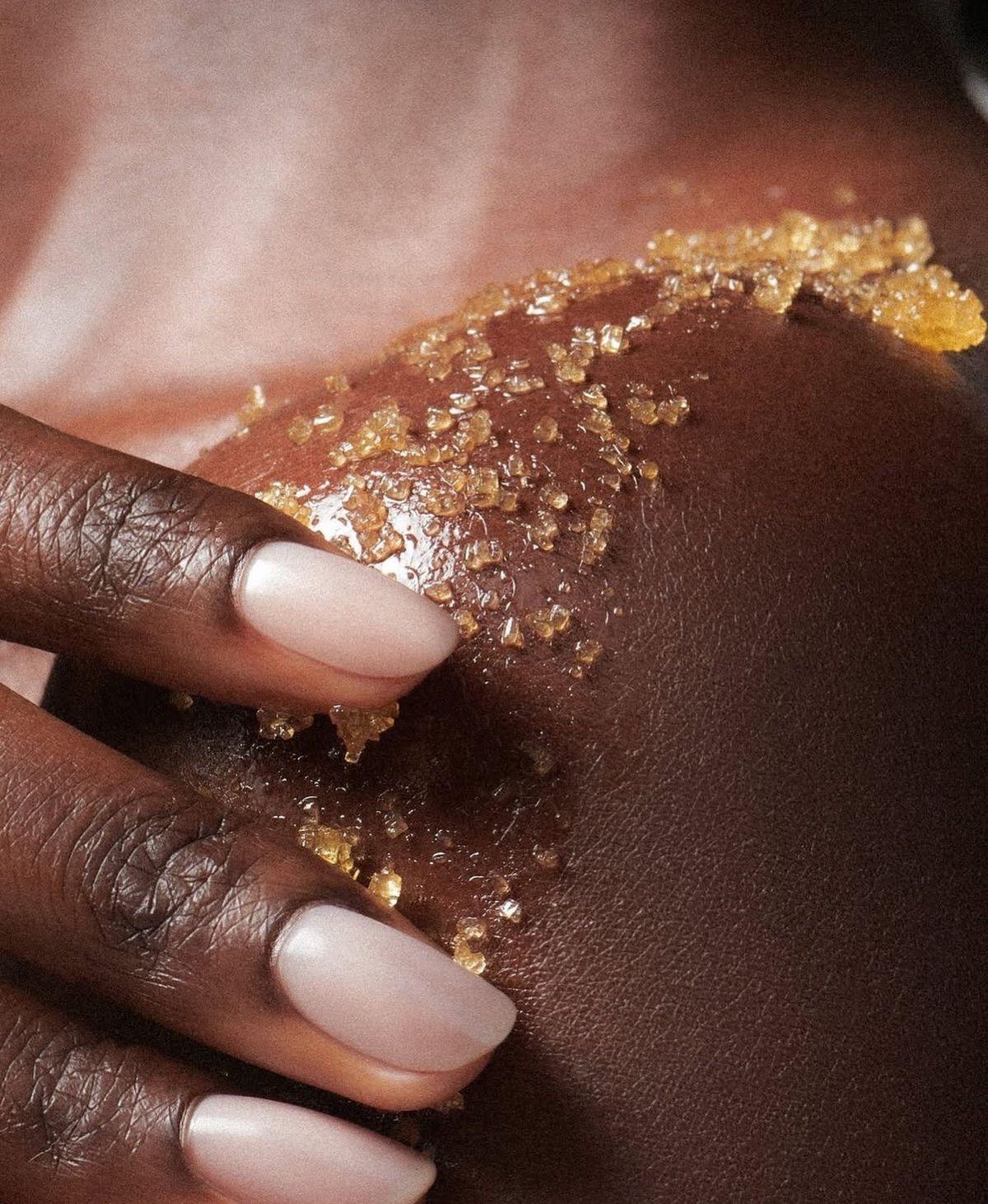 Gommage Corps Cerise — Exfoliant Gourmand & Éclat